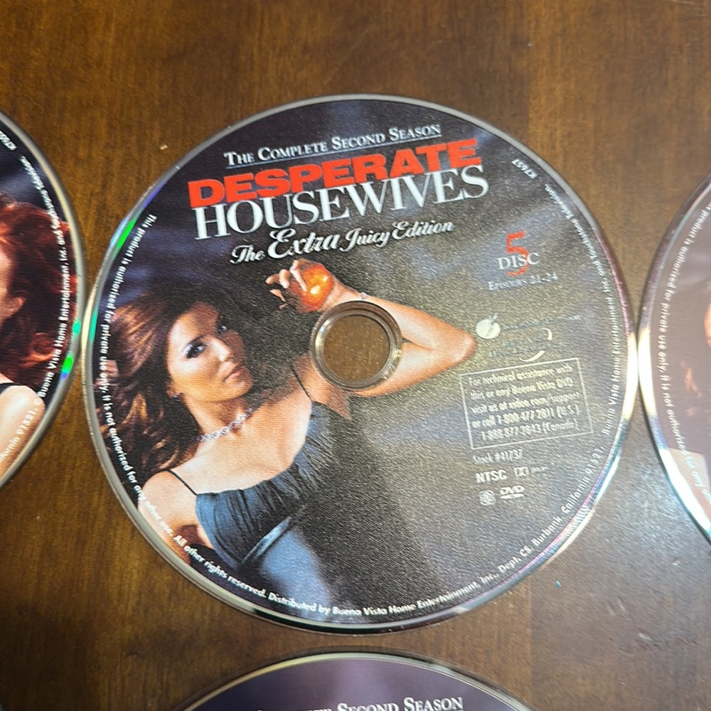 DVD: Desperate House Wife’s - Picture 3 of 10